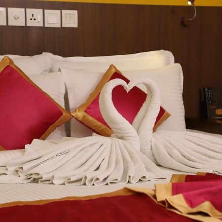 Vivin Luxury Suites トリバンドラム エクステリア 写真