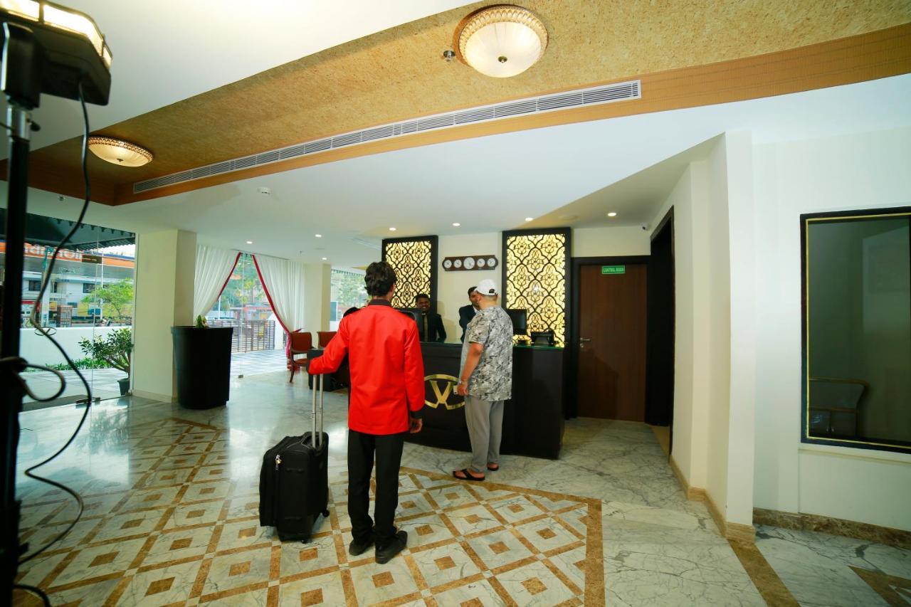 Vivin Luxury Suites トリバンドラム エクステリア 写真