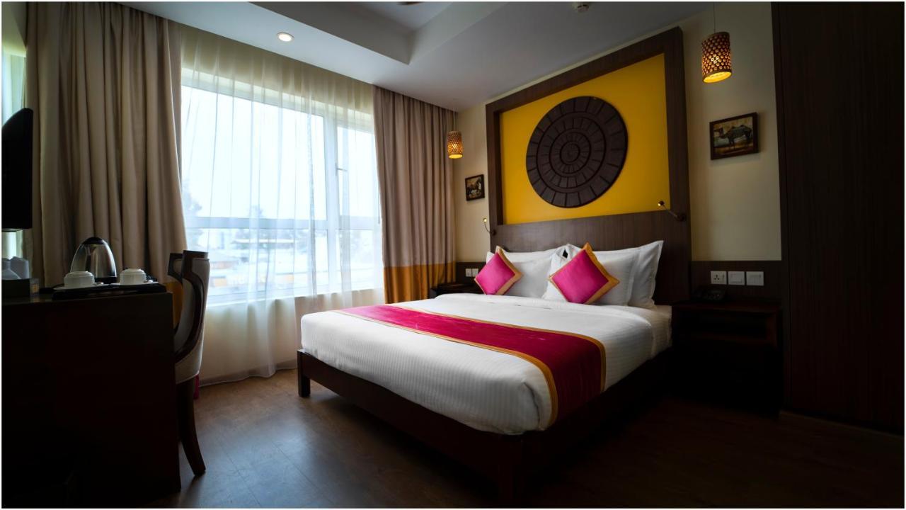 Vivin Luxury Suites トリバンドラム エクステリア 写真