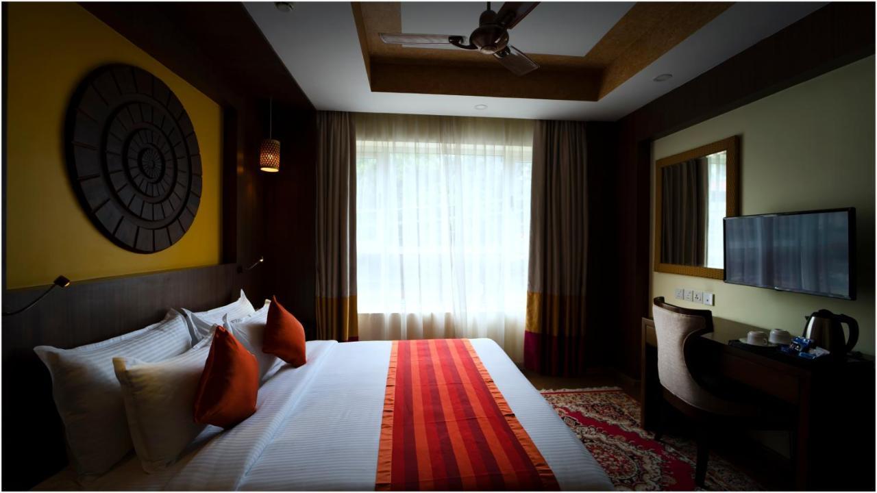 Vivin Luxury Suites トリバンドラム エクステリア 写真